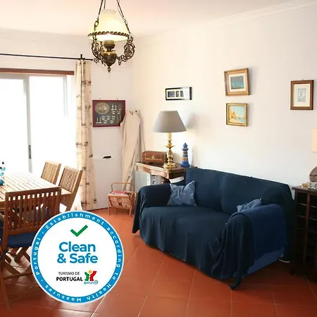 Cezimbra Apartment *